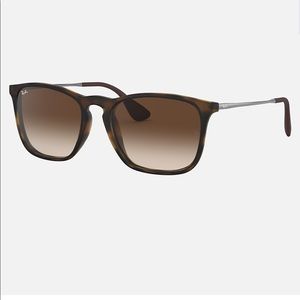 Women’s Ray Bans sunglasses- Chris